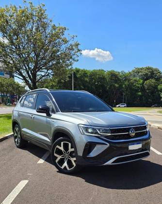 VOLKSWAGEN TAOS 1.4 250 TSI TOTAL FLEX HIGHLINE AUTOMÁTICO
